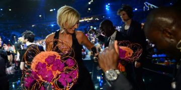 Sanna Nielsen direkt till final!