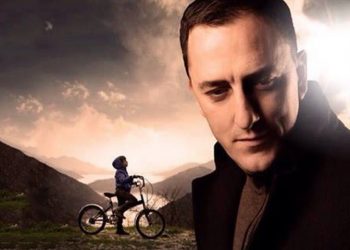 Sergej zaśpiewa w języku narodowym