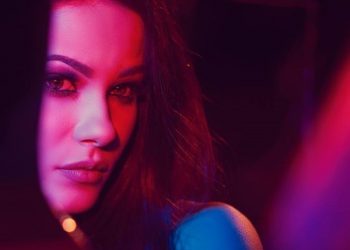 Natalia Szroeder premierowo z eurowizyjną propozycją „Lustra”