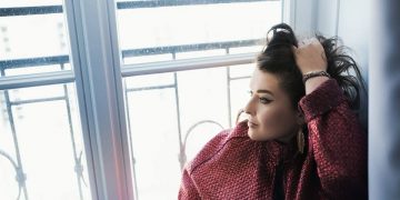 Kto kryje się za pseudonimem Carmell? Posłuchaj „Faces” z Krajowych Elimiancji 2017!