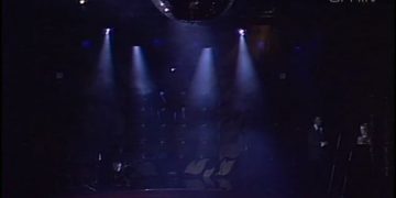 Duety z telebimem i wokalistka-widmo, czyli jak Estonia wybrnęła z problemu nieobecnych finalistów preselekcji