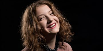 Czy młoda gwiazda dotrze do serc jury i widzów? Wywiad z Alicją Regą