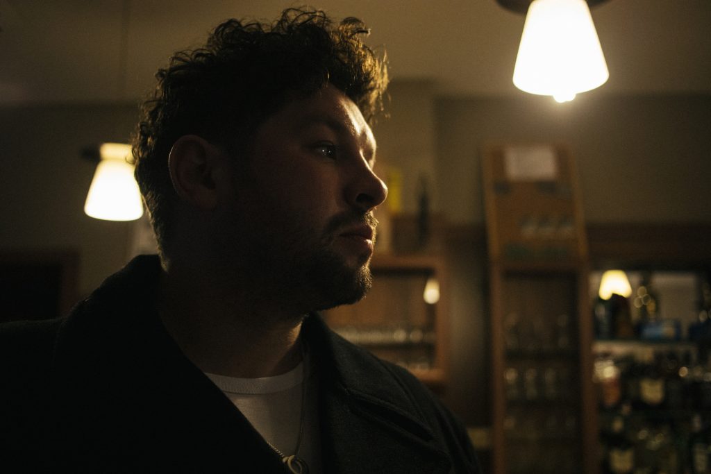 James Newman reprezentantem Wielkiej Brytanii podczas Eurowizji 2020 (fot. materiały prasowe)