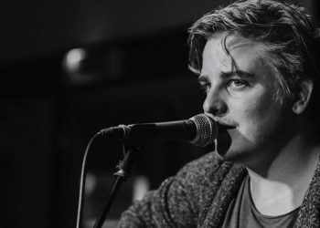 Örs Siklósi nie żyje. Wspominamy wokalistę AWS (1991-2021)