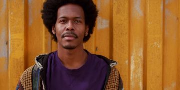 Eurowizja 2021: Jeangu Macrooy prezentuje utwór Birth of a New Age