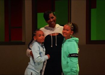 Nowości muzyczne: Edsilia Rombsley w teledysku "Rustpunt"