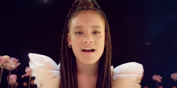 Sara James, teledysk, Somebody, Eurowizja Junior