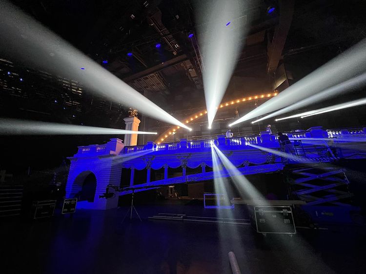Eurowizja Junior 2021, Paris, scena, oświetlenie