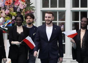 Eurowizja 2022: Krystian Ochman faworytem drugiego półfinału. Kto ma szanse na awans?