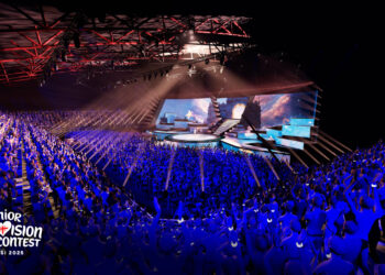 Scena Konkursu Piosenki Eurowizji dla Dzieci 2025 w Tbilisi.