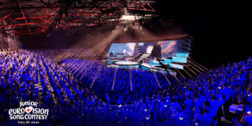 Scena Konkursu Piosenki Eurowizji dla Dzieci 2025 w Tbilisi.