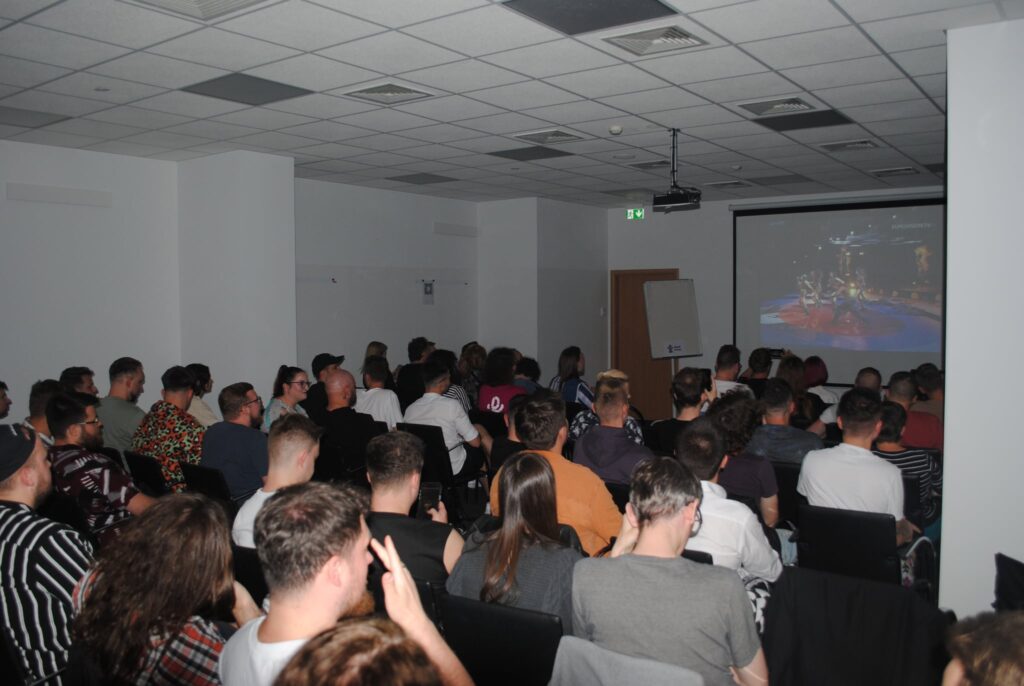 Eurowizja: OGAE Polska ogląda Eurowizję 2004 podczas jednego z Neopiątków. Fot. S. Smoliński